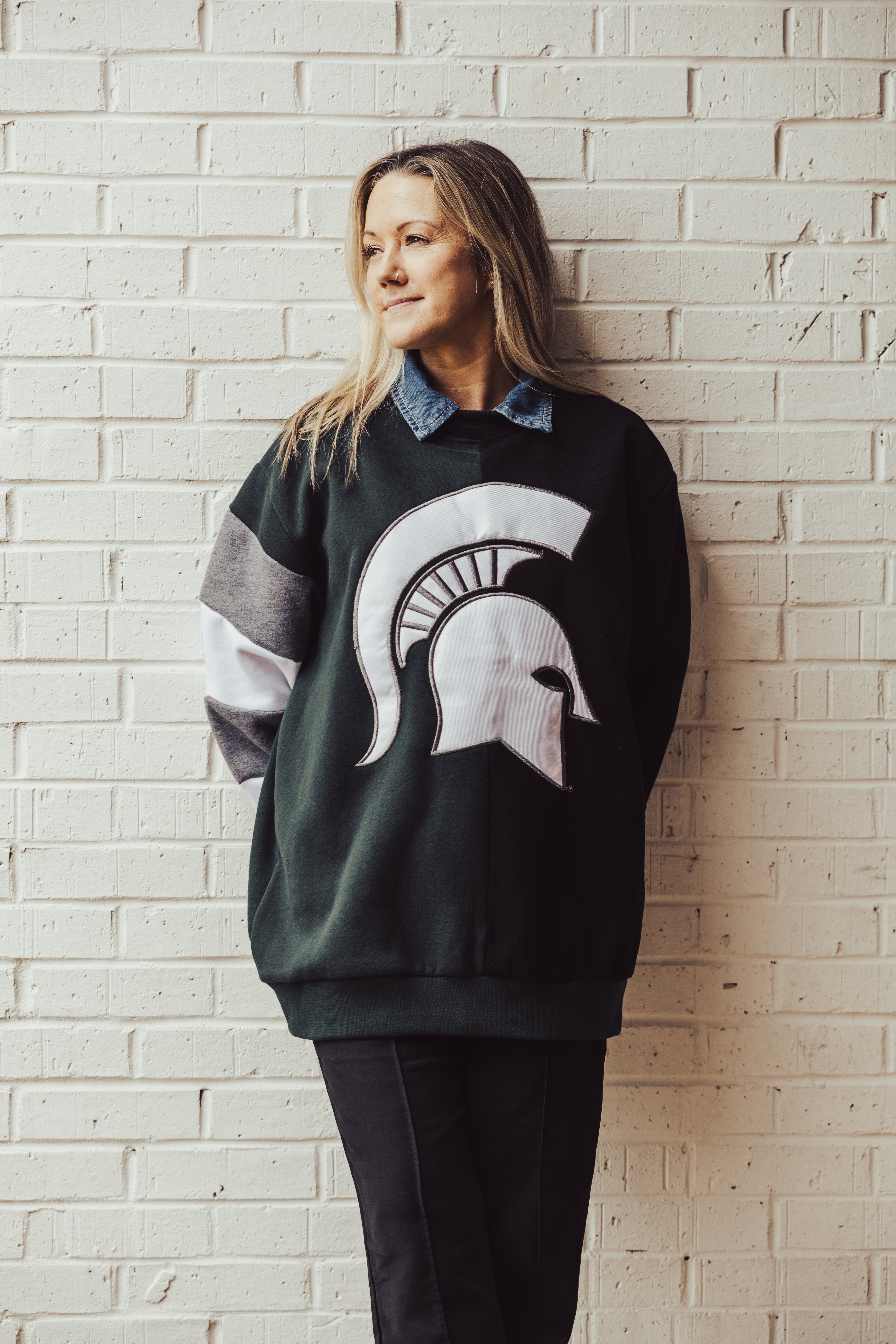 Camiseta de cuello redondo dividida de los Spartans de Michigan State